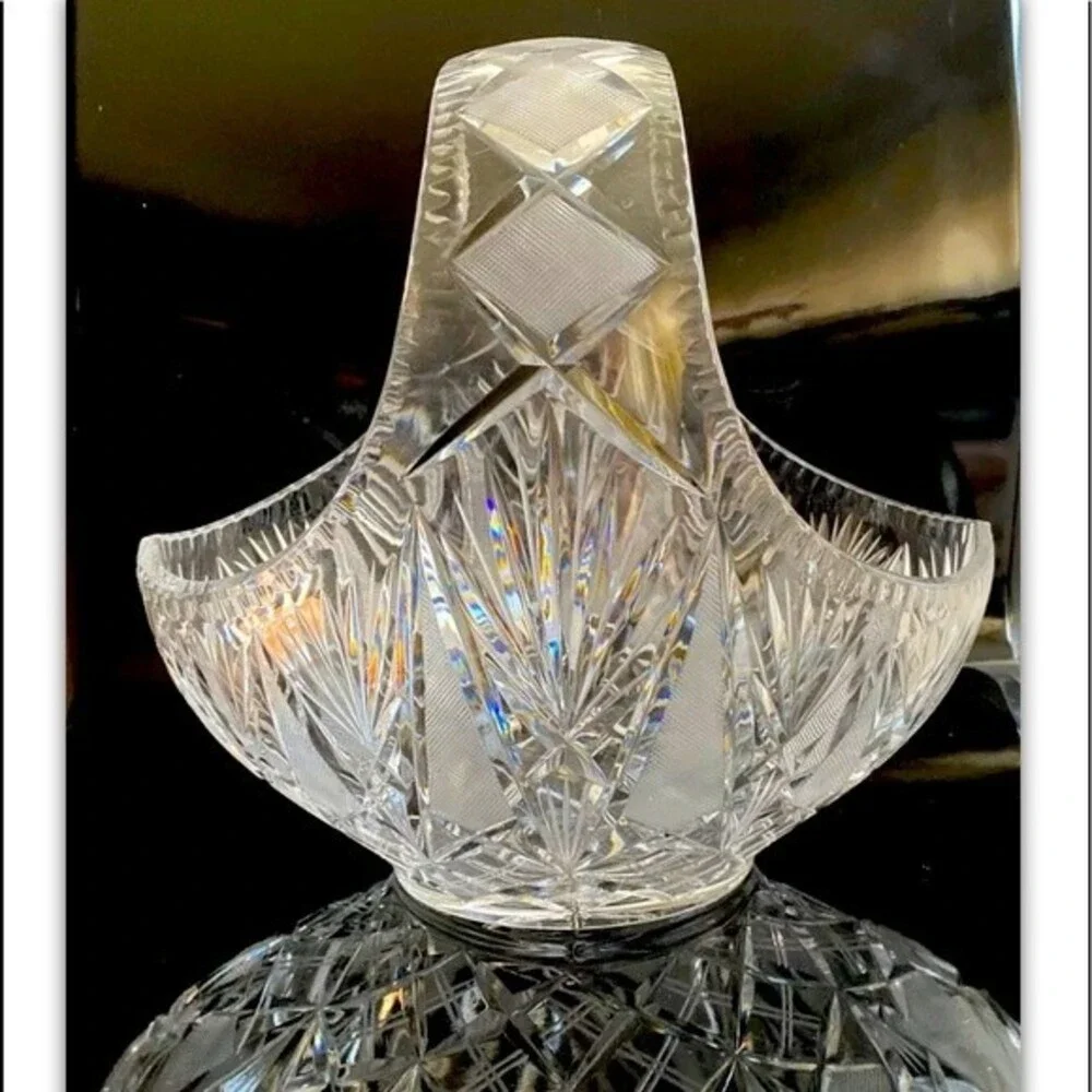 Vintage Heavy Crystal clear Basket With Handle Star Pattern candy dish
